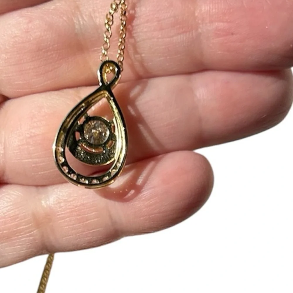New 14k Gold 1.5 Carat Diamond (Moissanite) Pendant Necklace